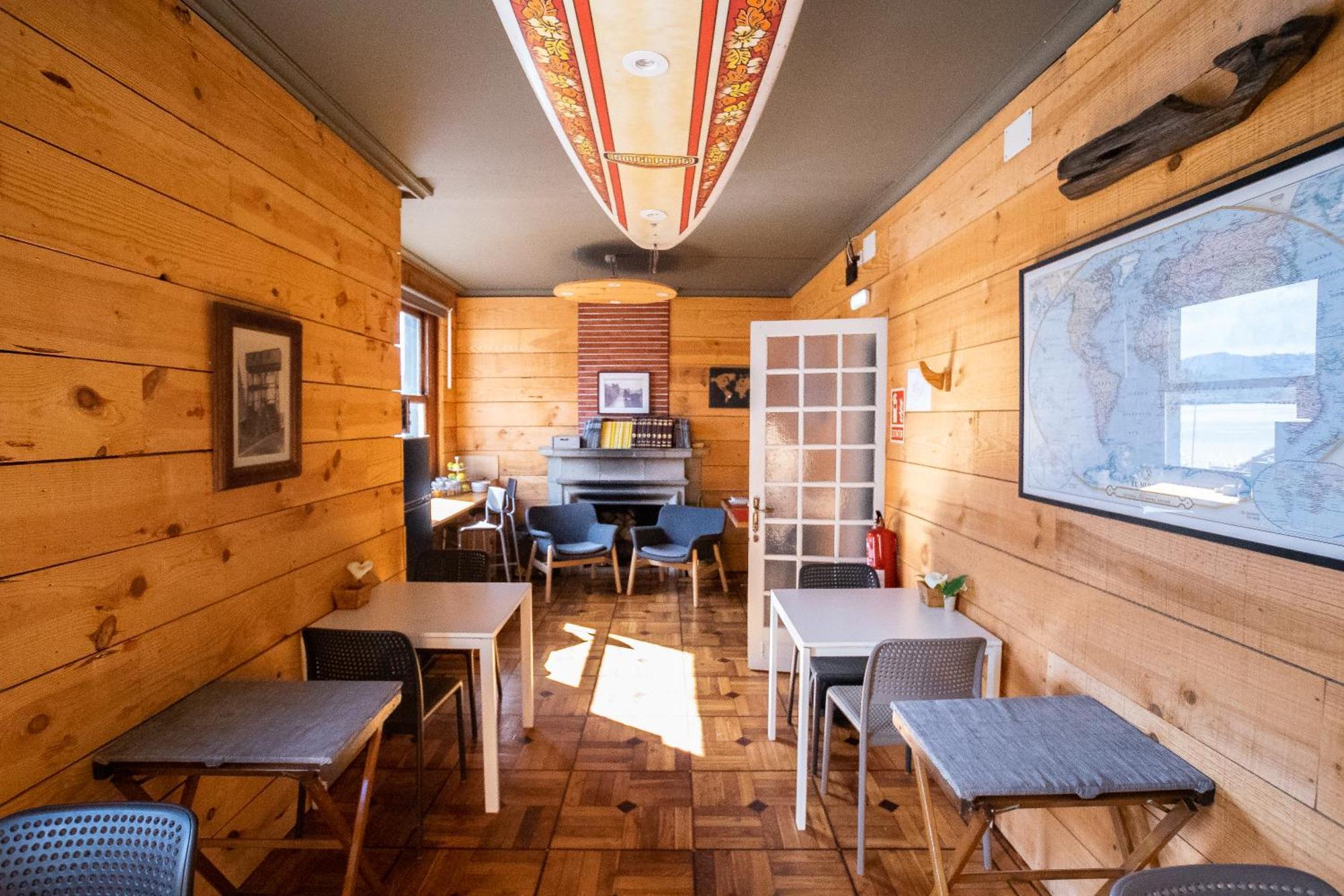 Carving Surf Hostel San Esteban de Pravia Kültér fotó